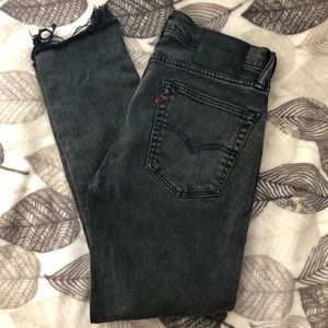 Black Levi Straight Leg